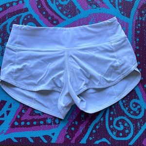 Lululemon White Speed Up Short Size 2